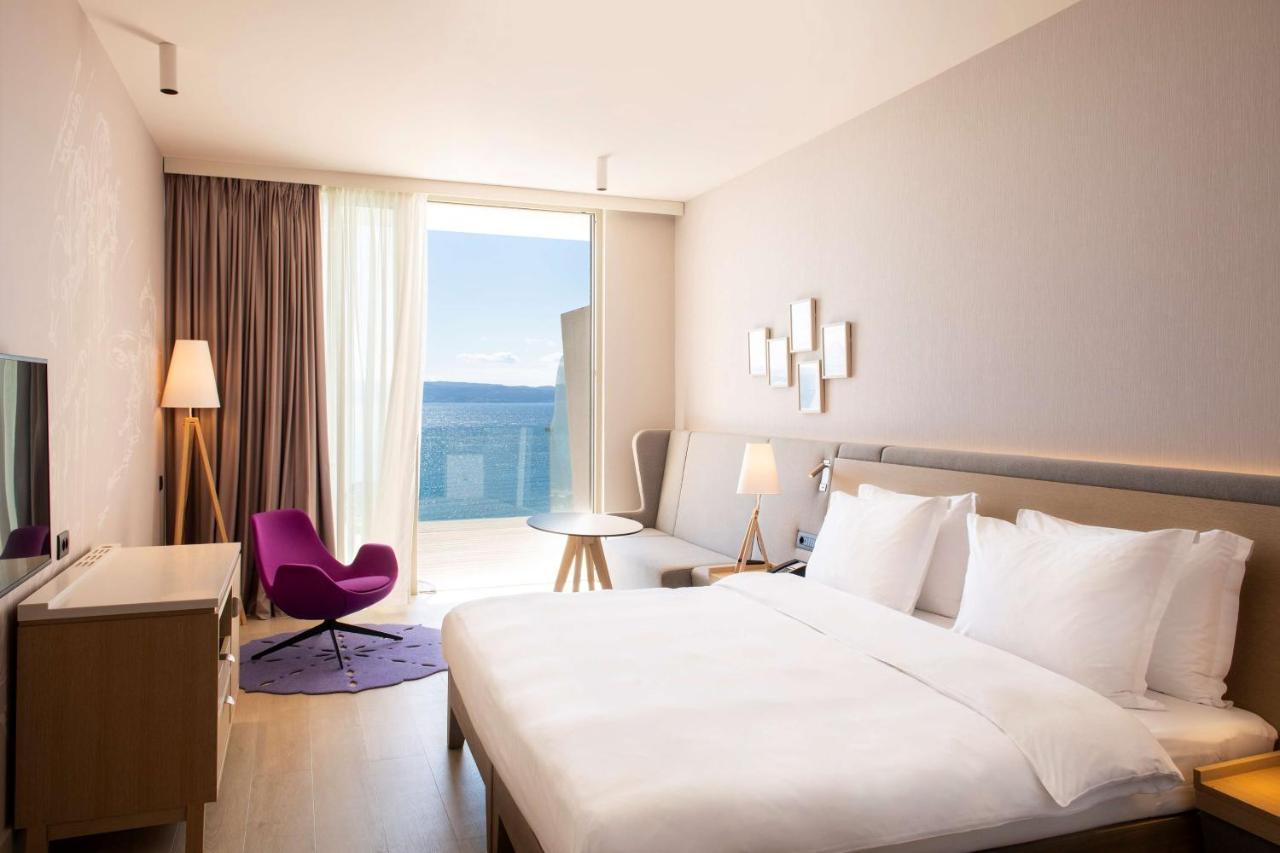 Premium Room with Balcony and Sea View