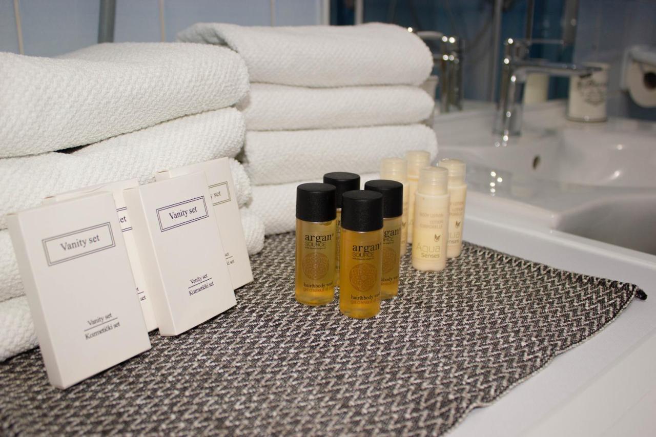 Apartment with Terrace,1206351577:JPEG