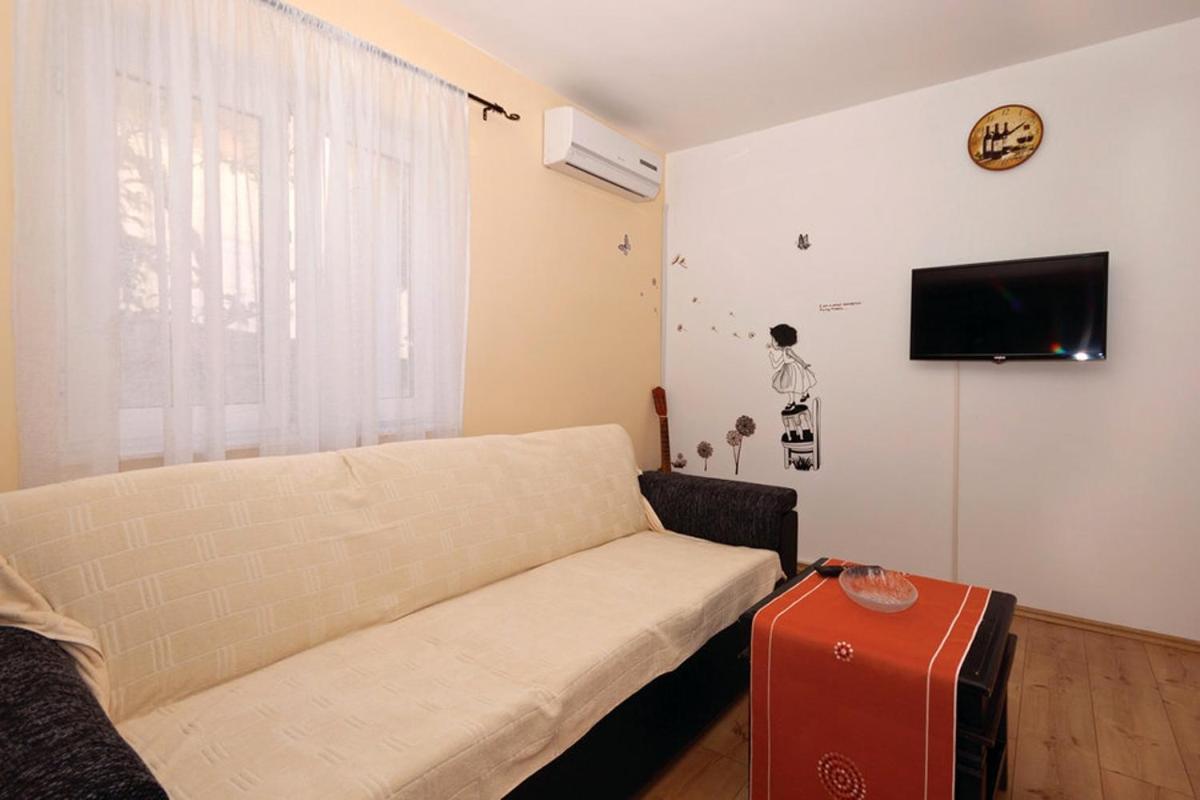 Apartamento de 2 dormitorios con terraza