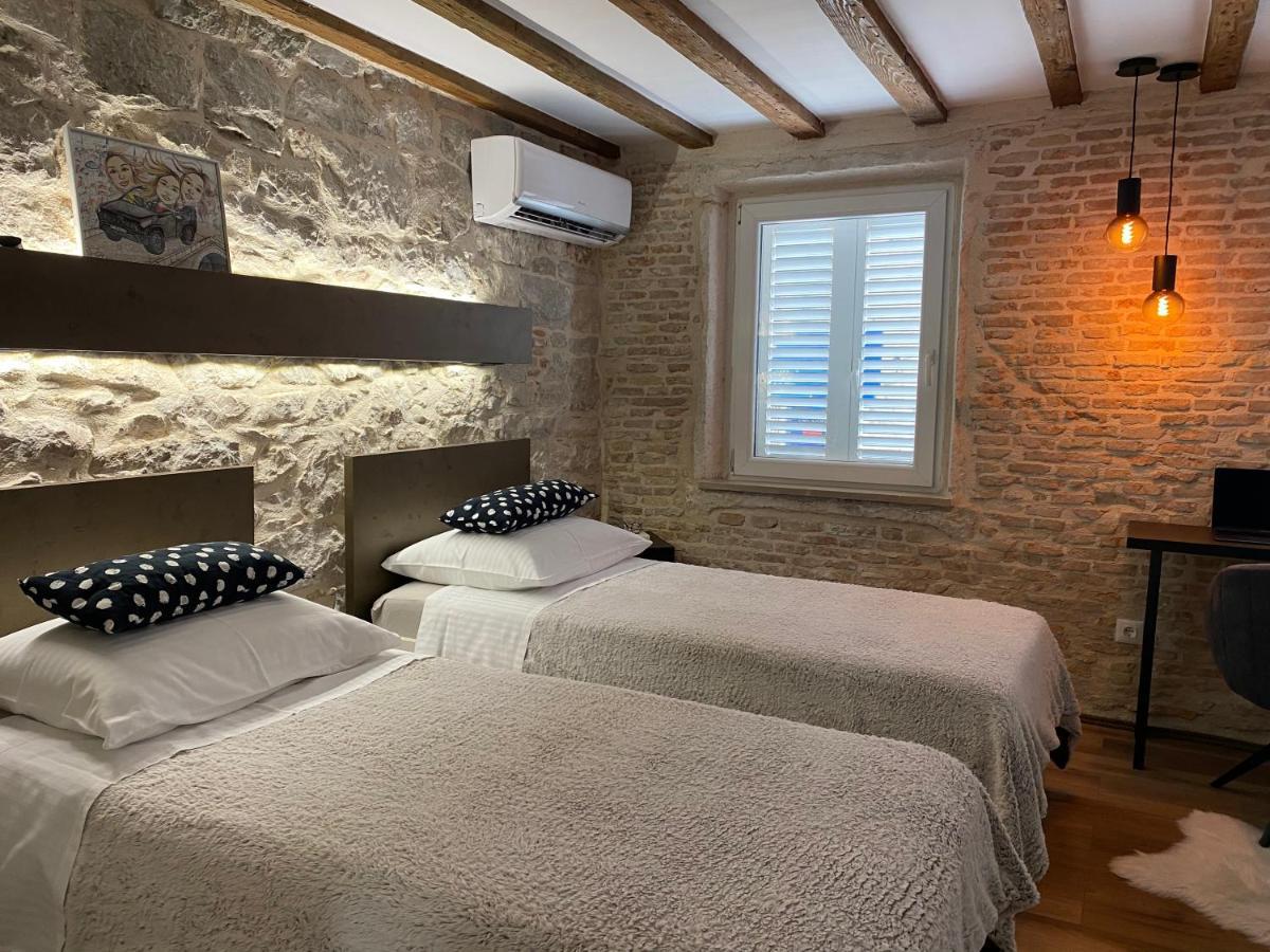 Twin Room with Private External Bathroom