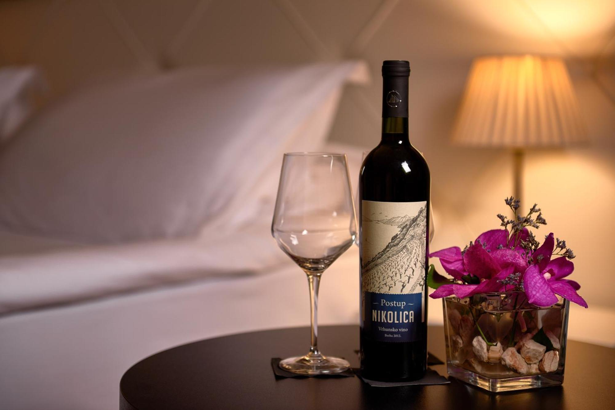 Deluxe Double or Twin Room with Sea View and with Free Spa Access