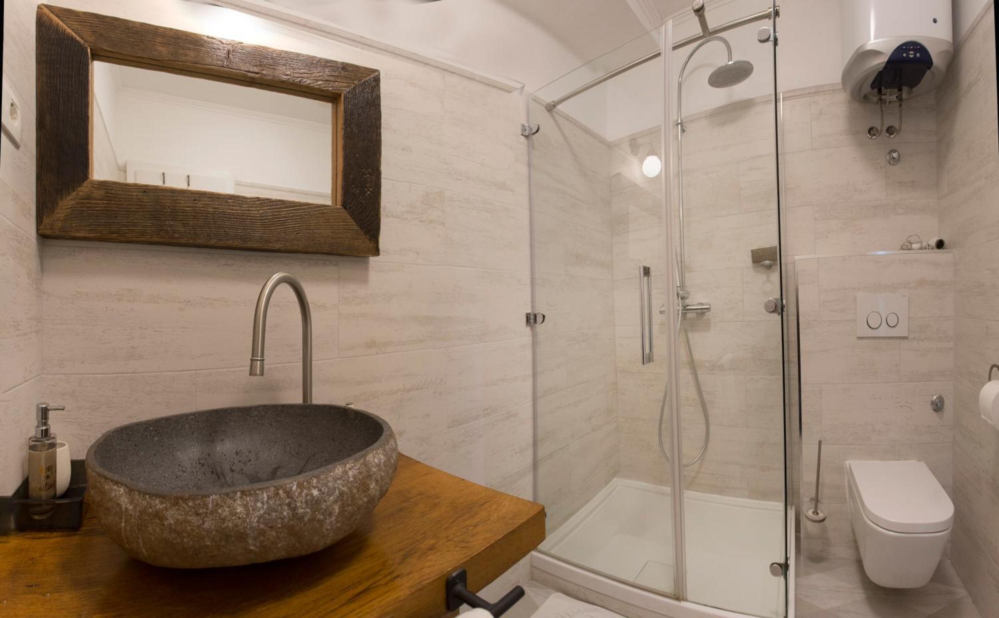 Apartamento con balcón