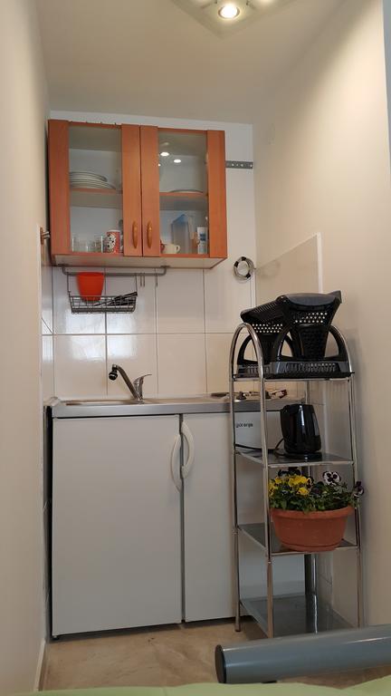 Studio Apartment,199226731:JPEG