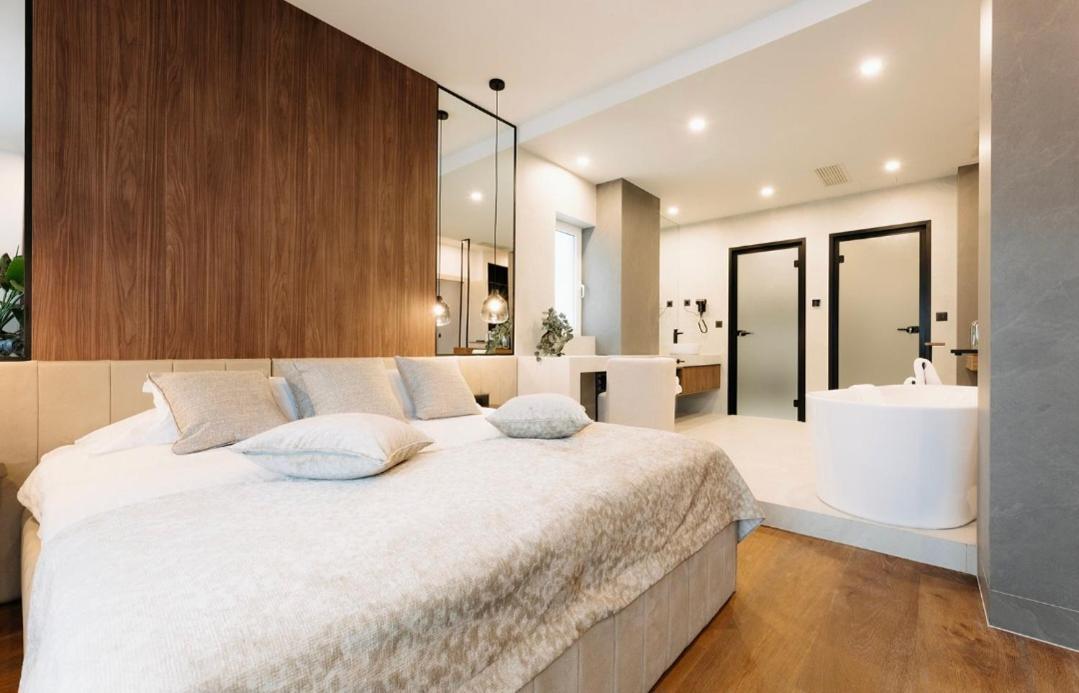 Penthouse with Terrace and Sea View,1587524486:JPEG
