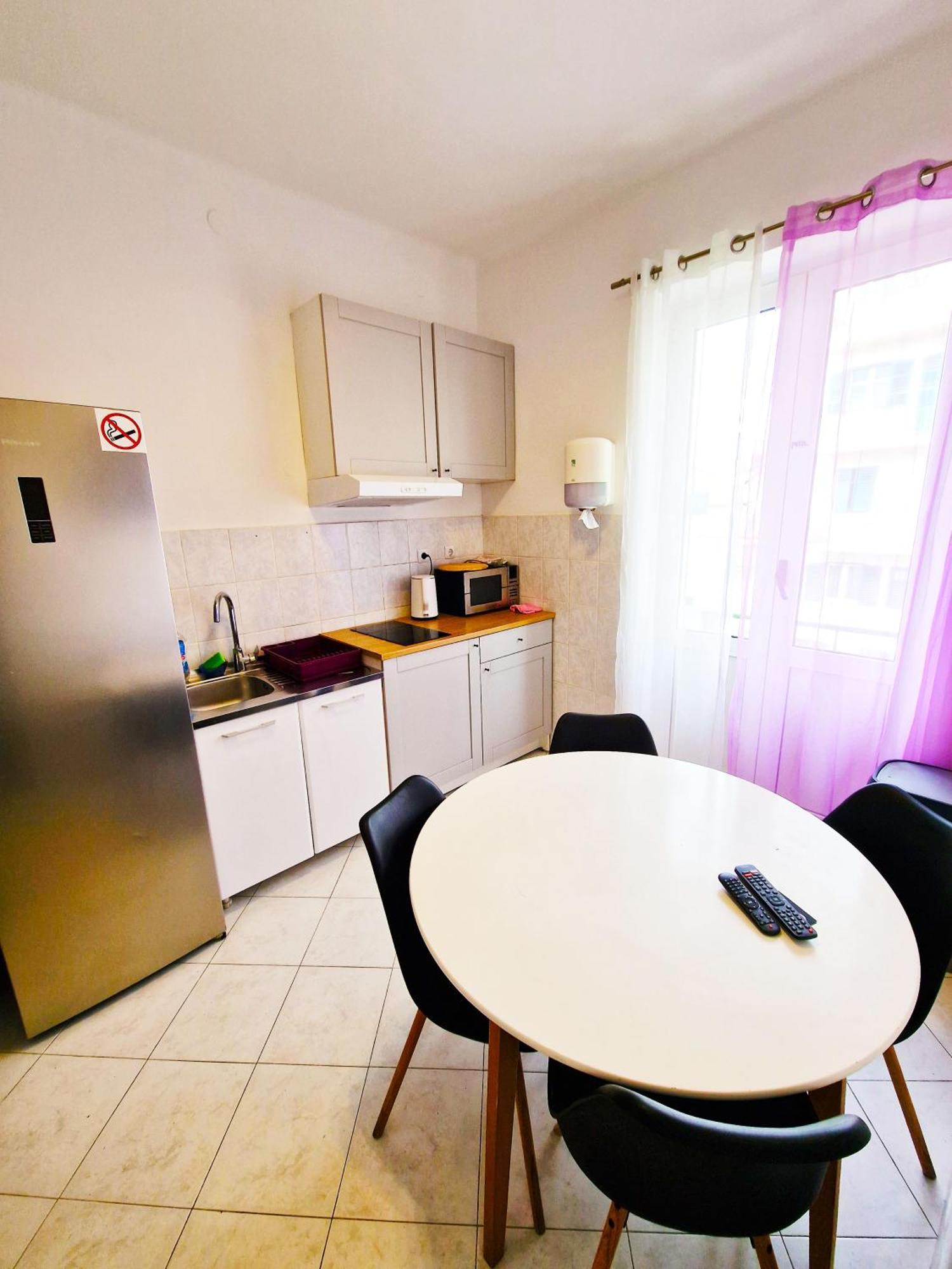 Twin Room with Shared Bathroom