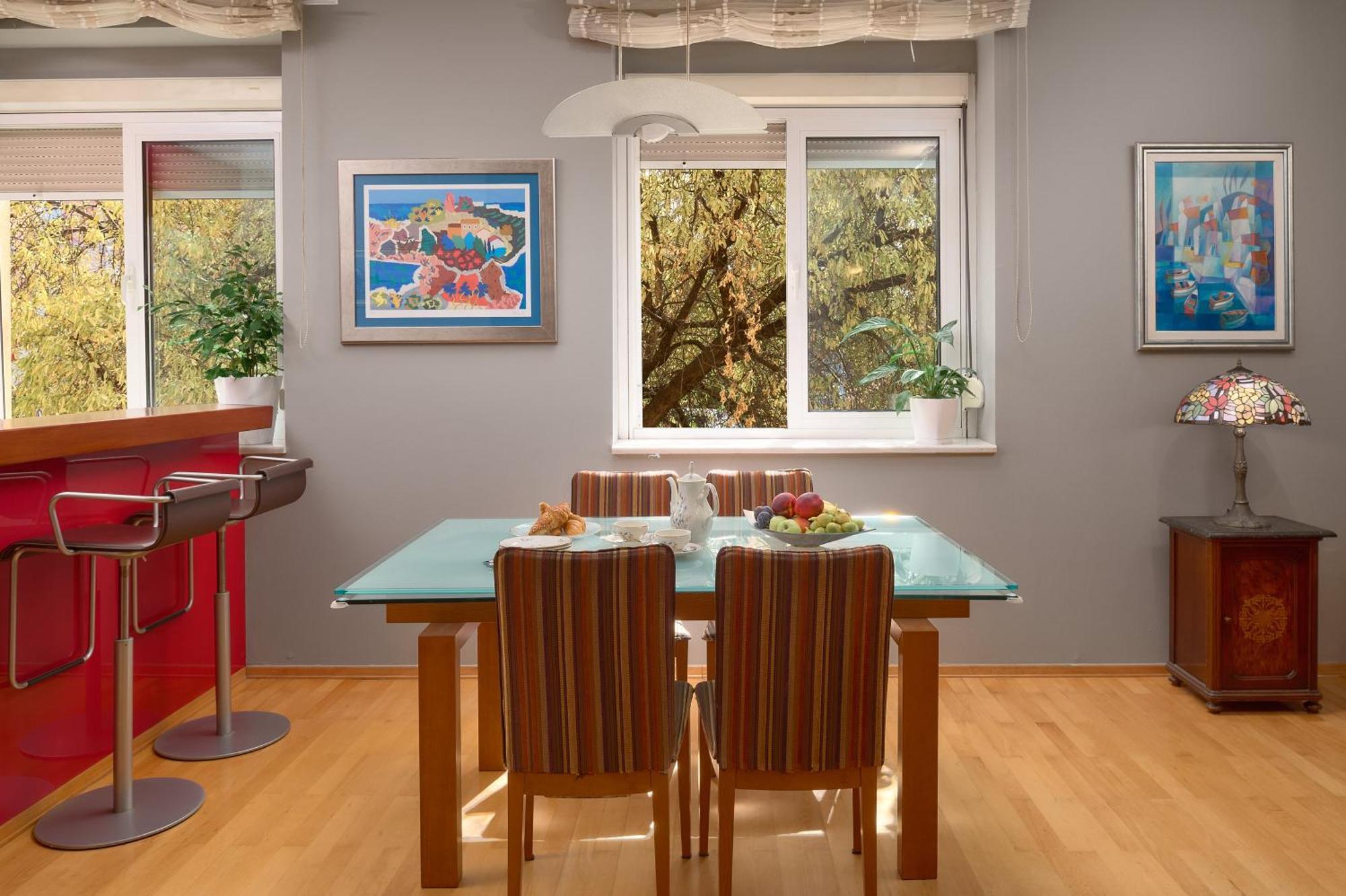 Three-Bedroom Superior Apartment