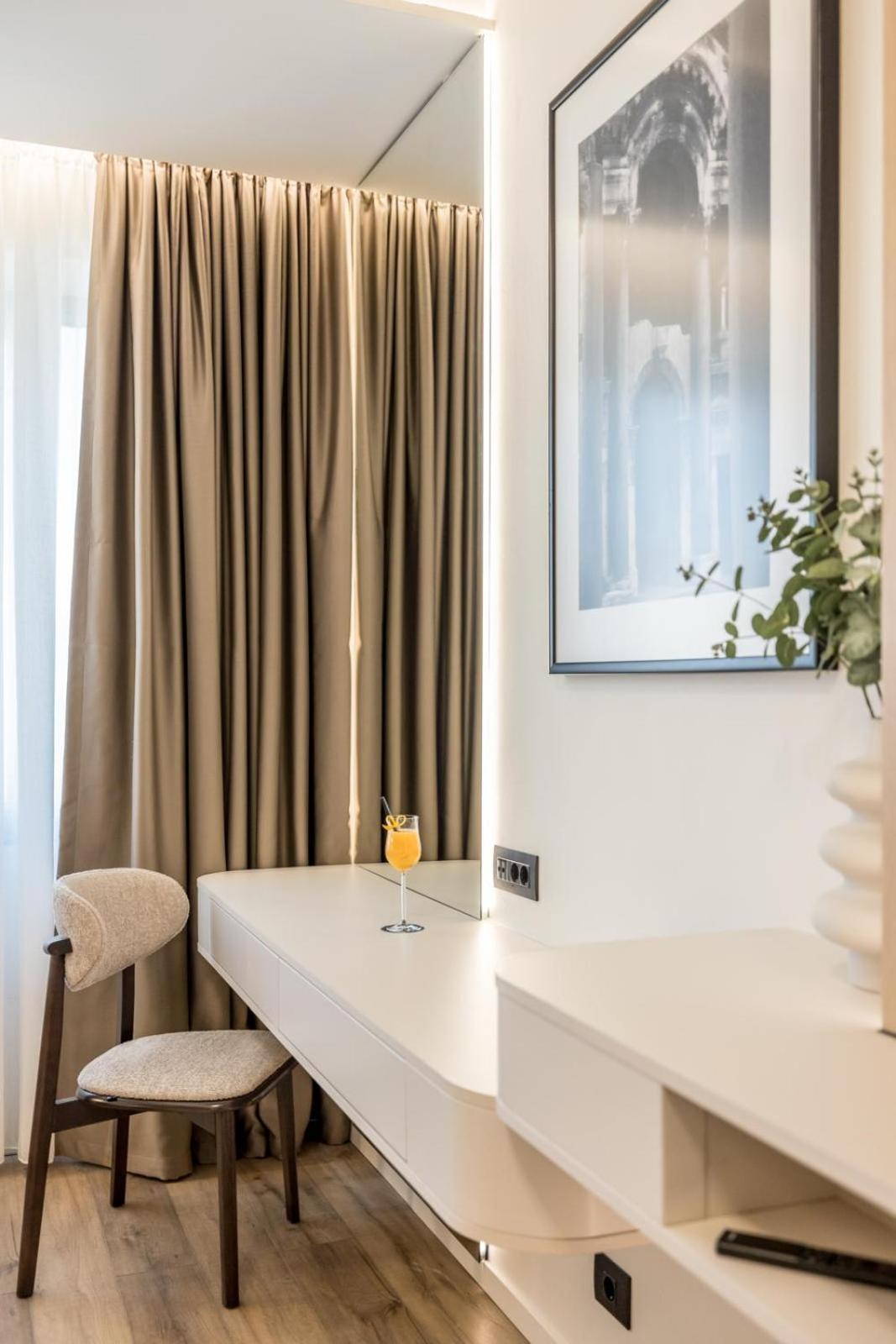 Premium Double Room Balcony Jacuzzi,1758280214:JPEG