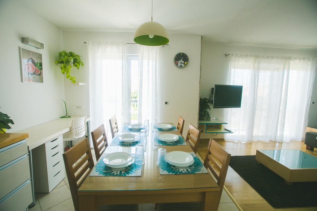 Two-Bedroom Apartment,330905638:JPEG