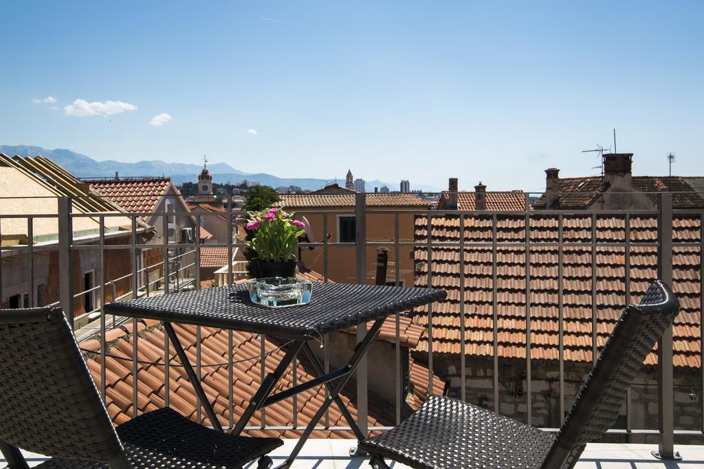 Apartment mit Balkon
