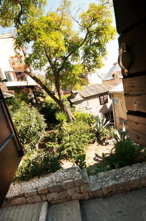 Maisonette-Apartment mit 2 Schlafzimmern - Straße Siriščevića 9