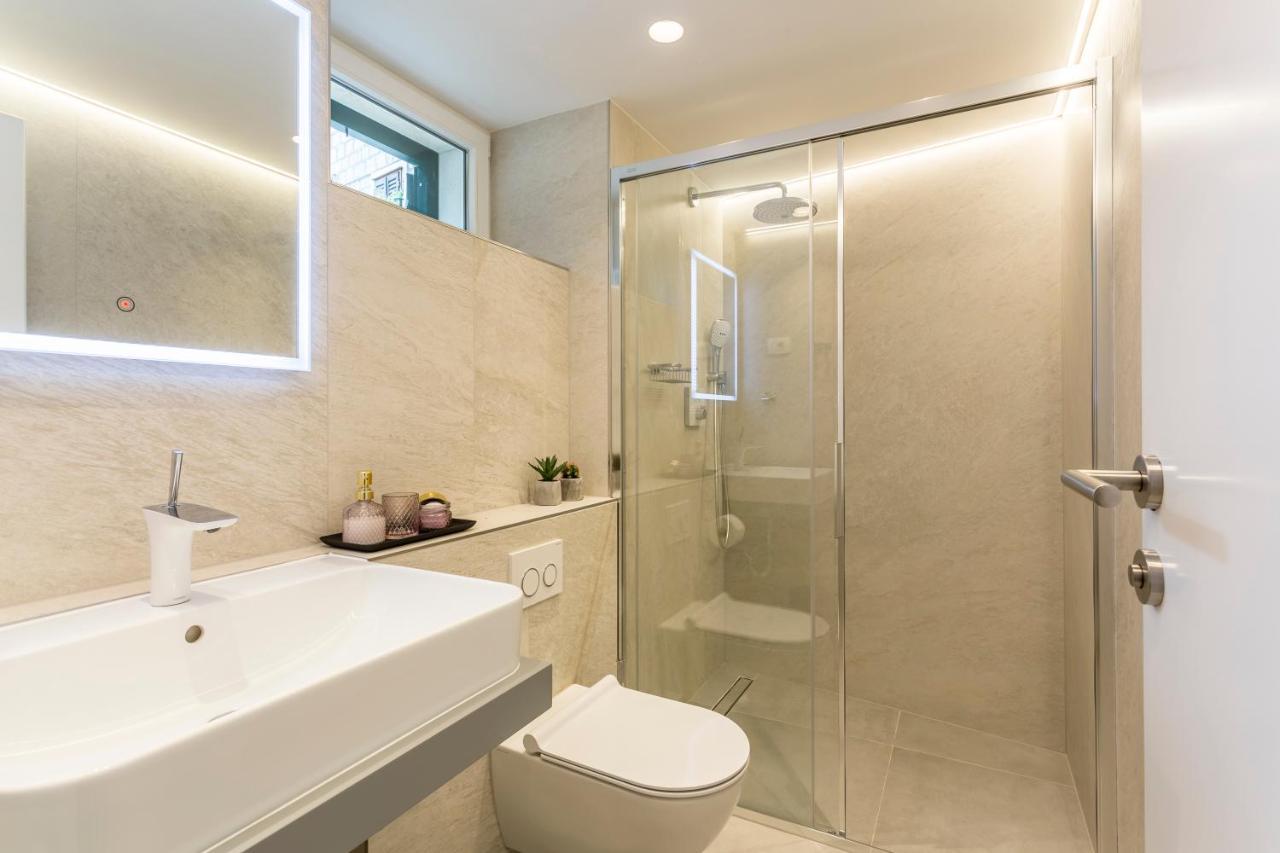 Habitación Doble Deluxe con ducha