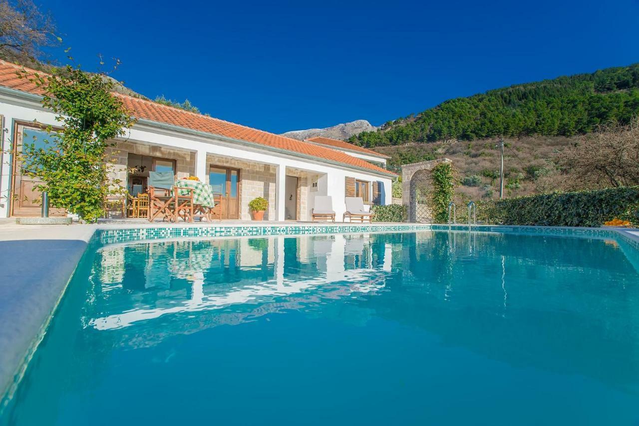 Apartamento con balcón