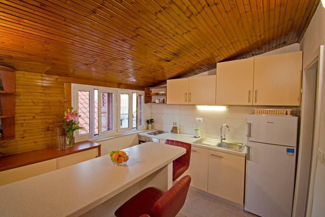 Apartment with Balcony,859224500:JPEG