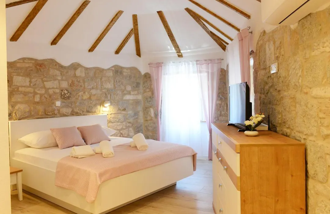 Old Town - Apartment Double Bed 180&200-1