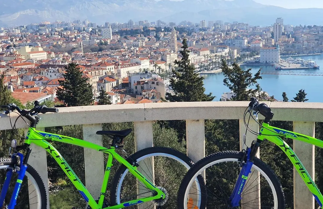 Spalato Imperium - With Terrace, Free Bikes-1