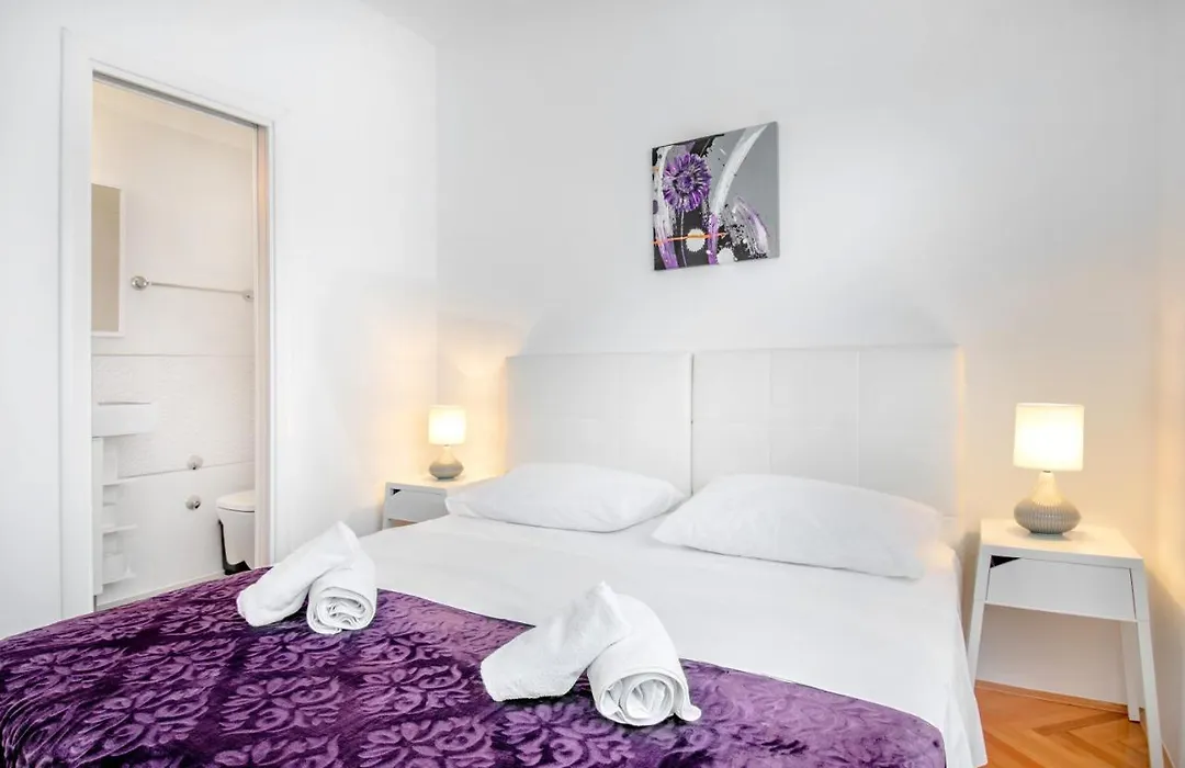 Rooms&Apartments Zelux-1