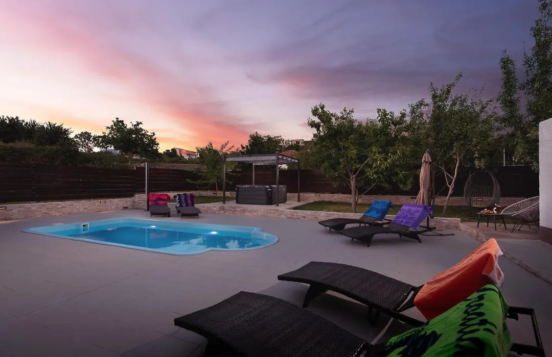 Villa Little Heaven-1