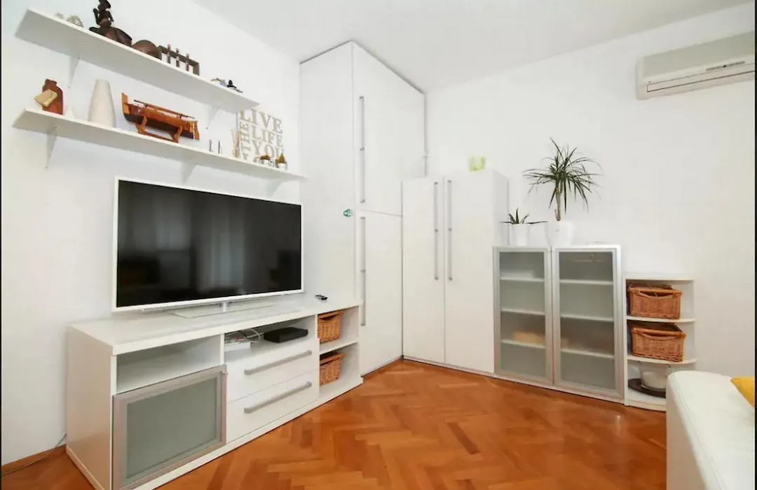 Apartment Lovret-1