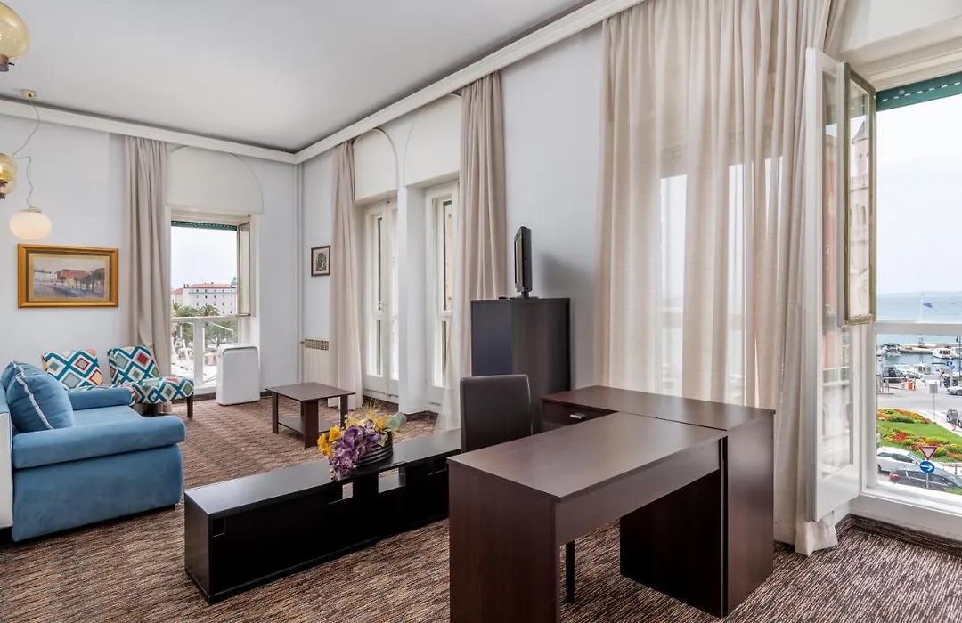 Hotel Bellevue-1
