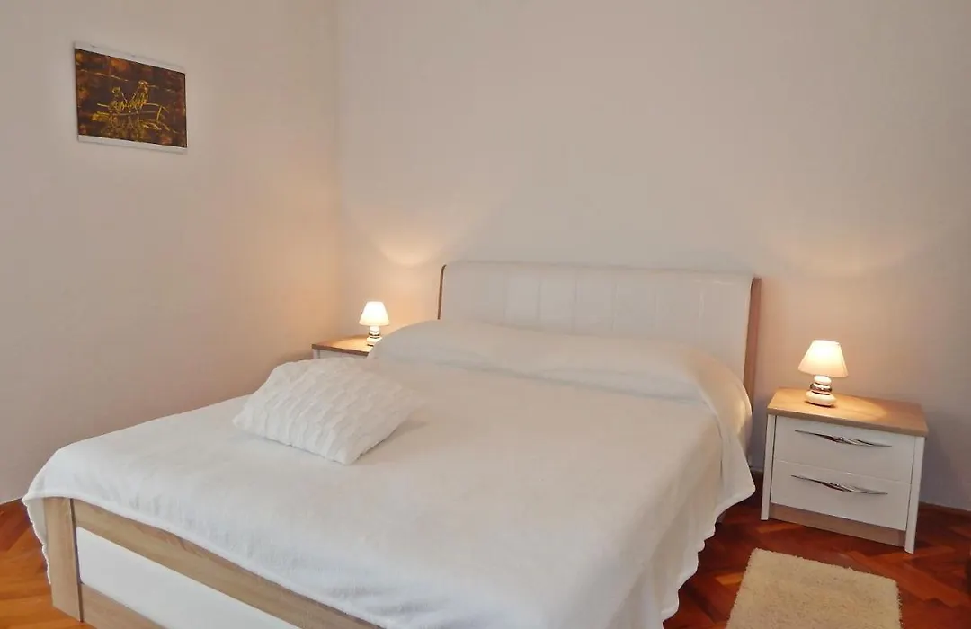 Apartment Baul-1