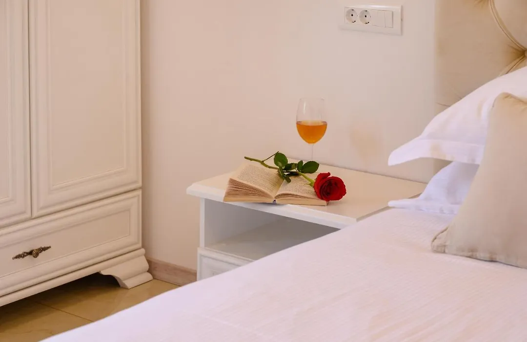 Summer breeze luxury rooms-1