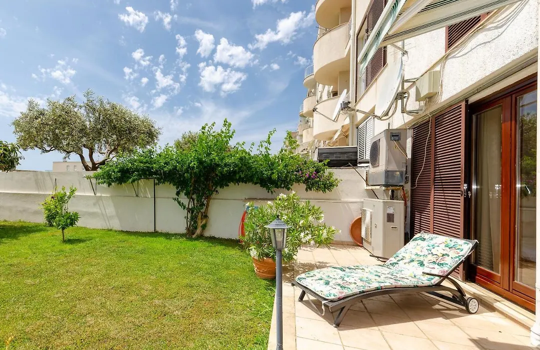 Apartments Mrs Brightside-1