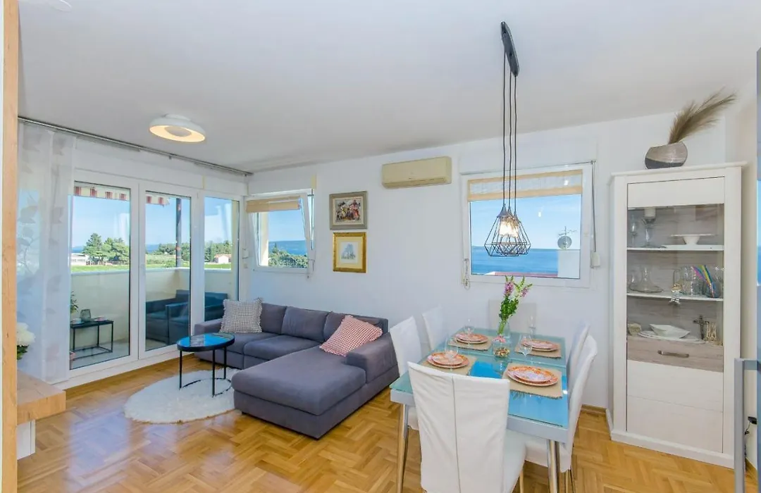 Three Bedroom Apartment With Sea View And Secure Private Garage-1