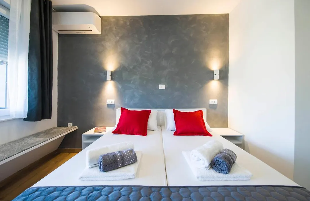 Split Central Luxury Studios-1