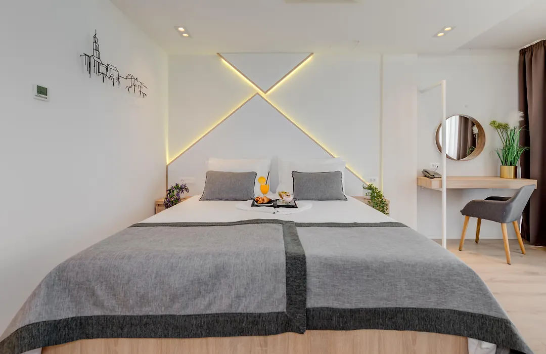 Hotel Pax-1