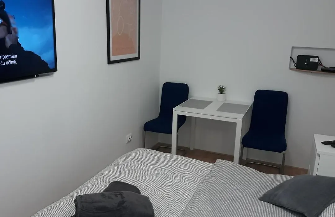 Studio Apartment Nani Centar-1