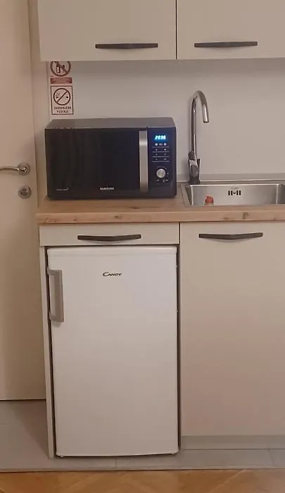 Room Nada-1