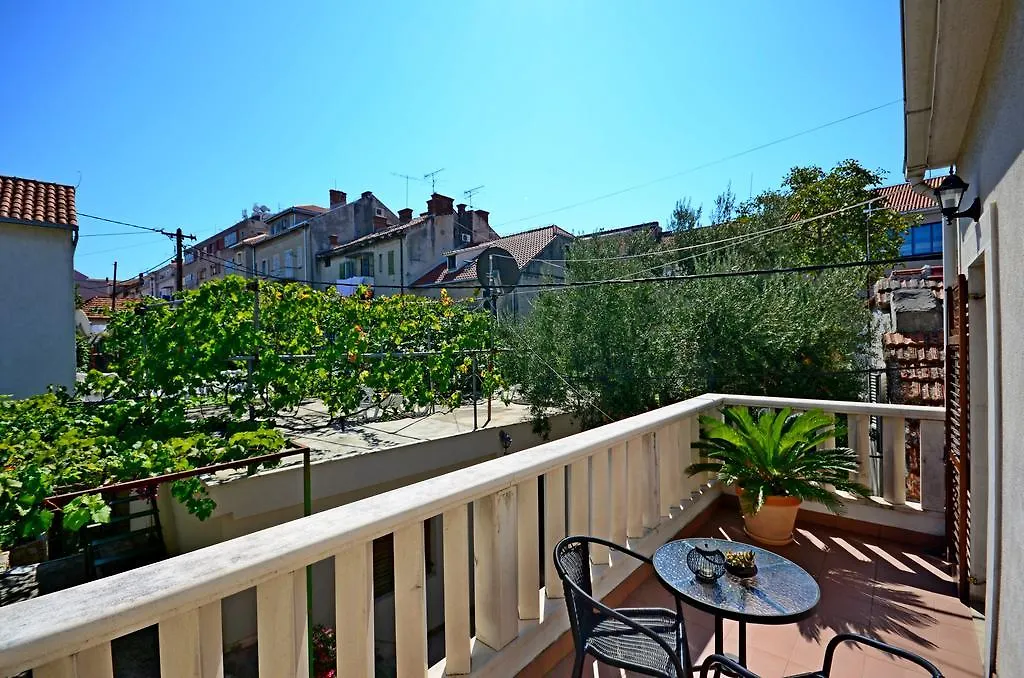 Apartment Diocletians Split Center-1
