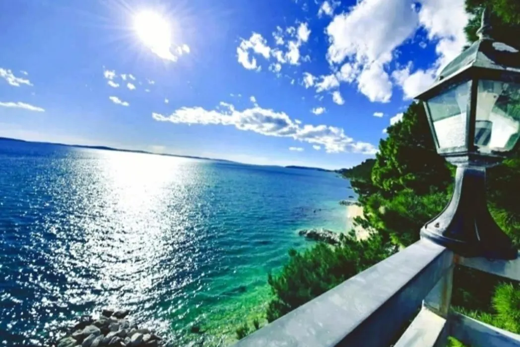 Beautiful Spacious Apartment Close To Beach-1