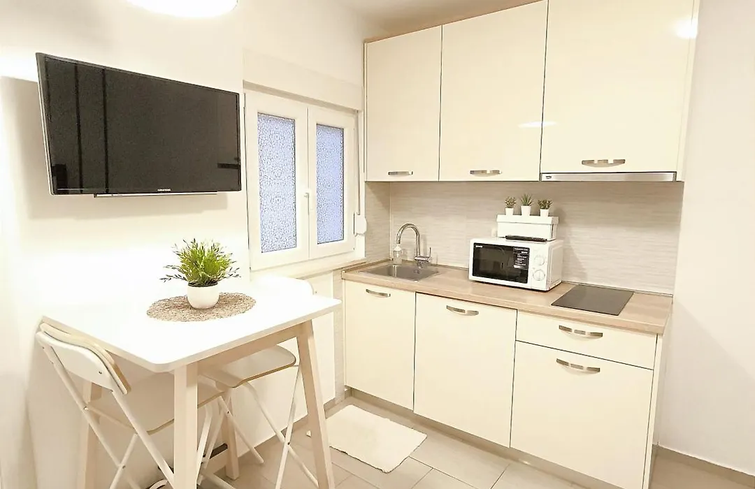 Central Apartment Niko-1