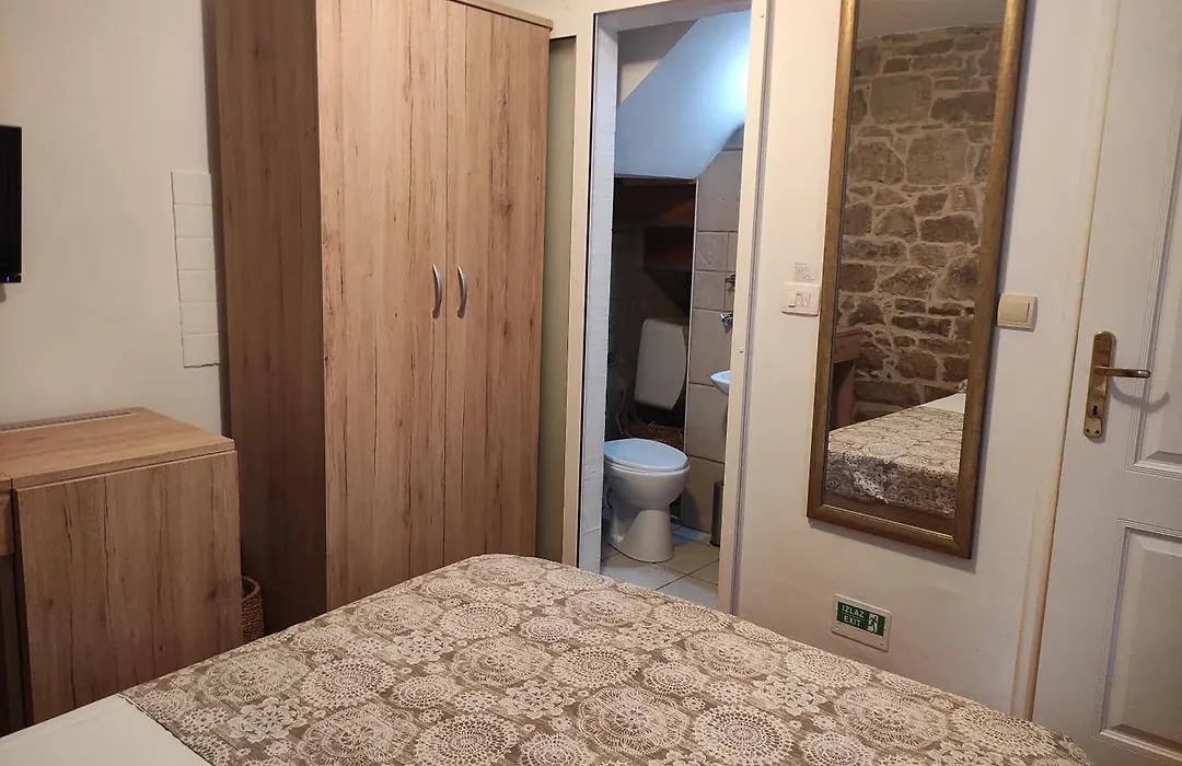 Guesthouse Mirula-1