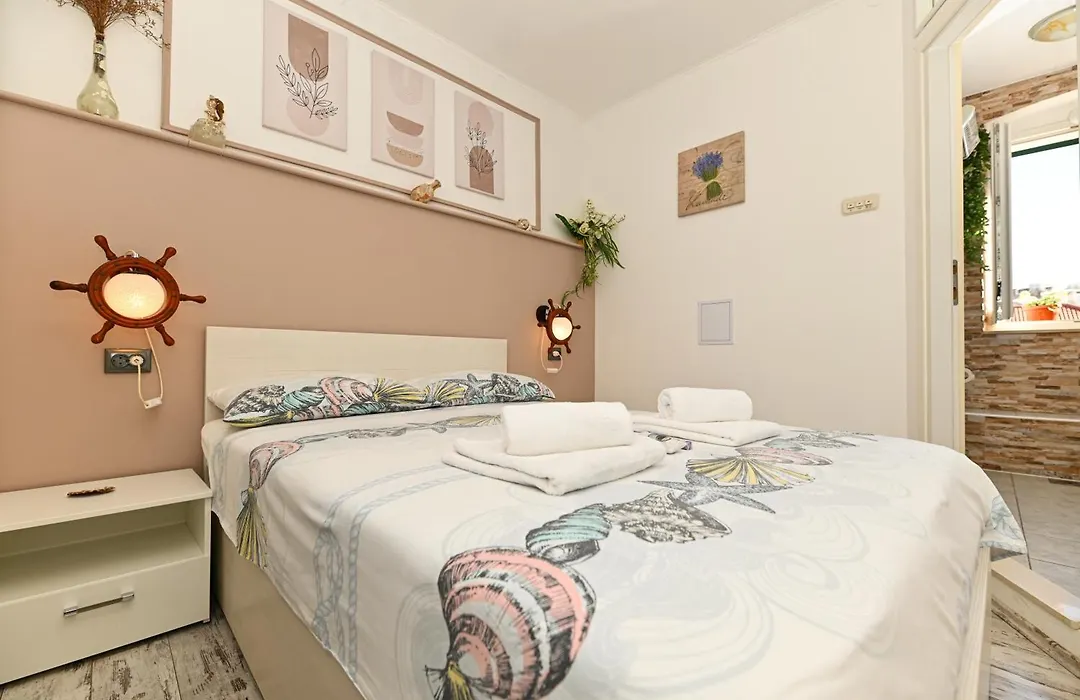 Apartments Posejdon & Neptun-1