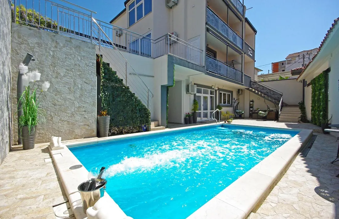 Villa Naomi-1