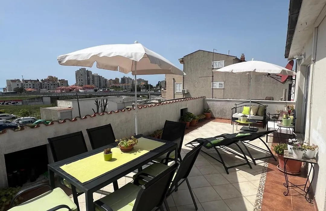 Apartment Svagi Rooftop-1