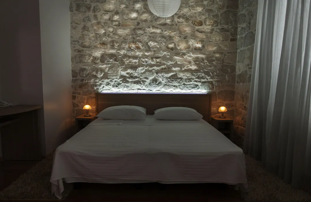 Tifani Luxury Rooms-1