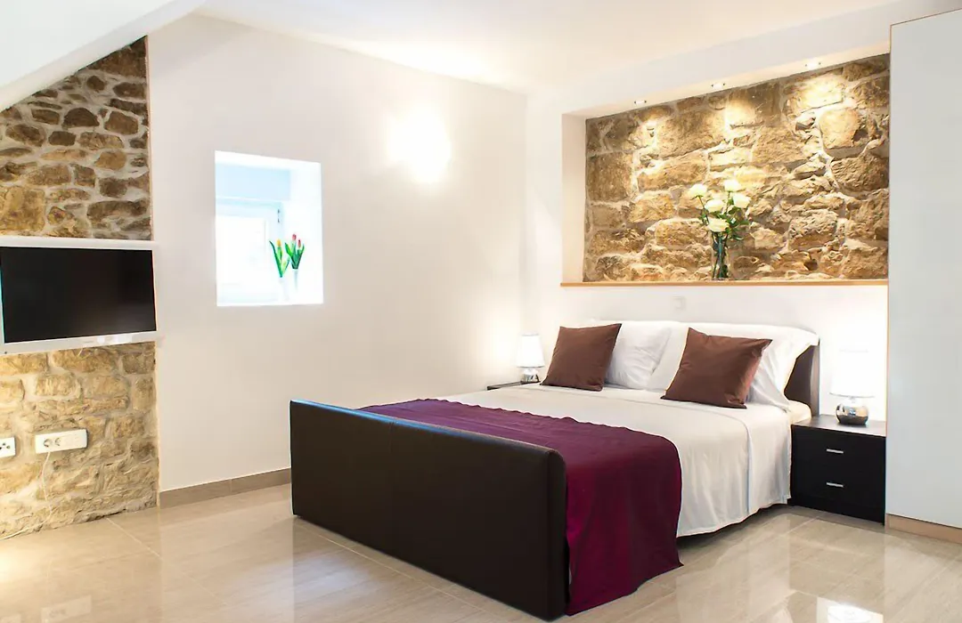 Split Allure Apartments-1