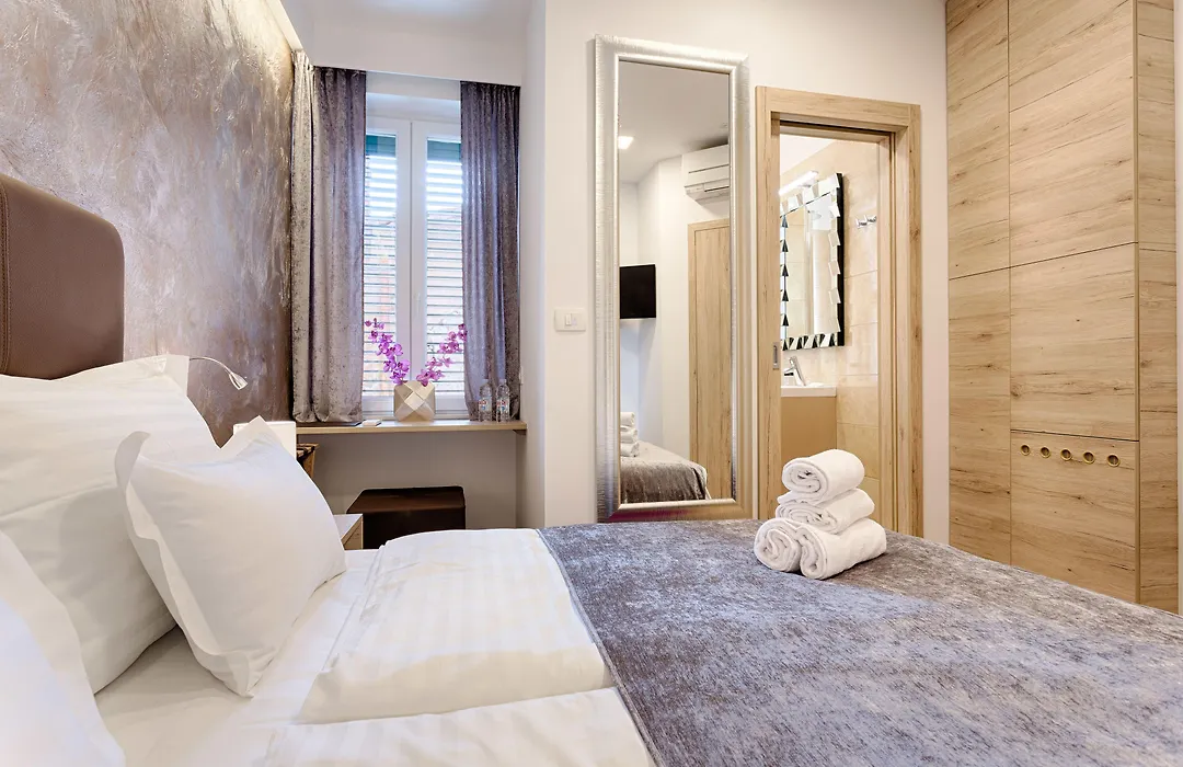 Central Pearl By Nono Ban Rooms-1