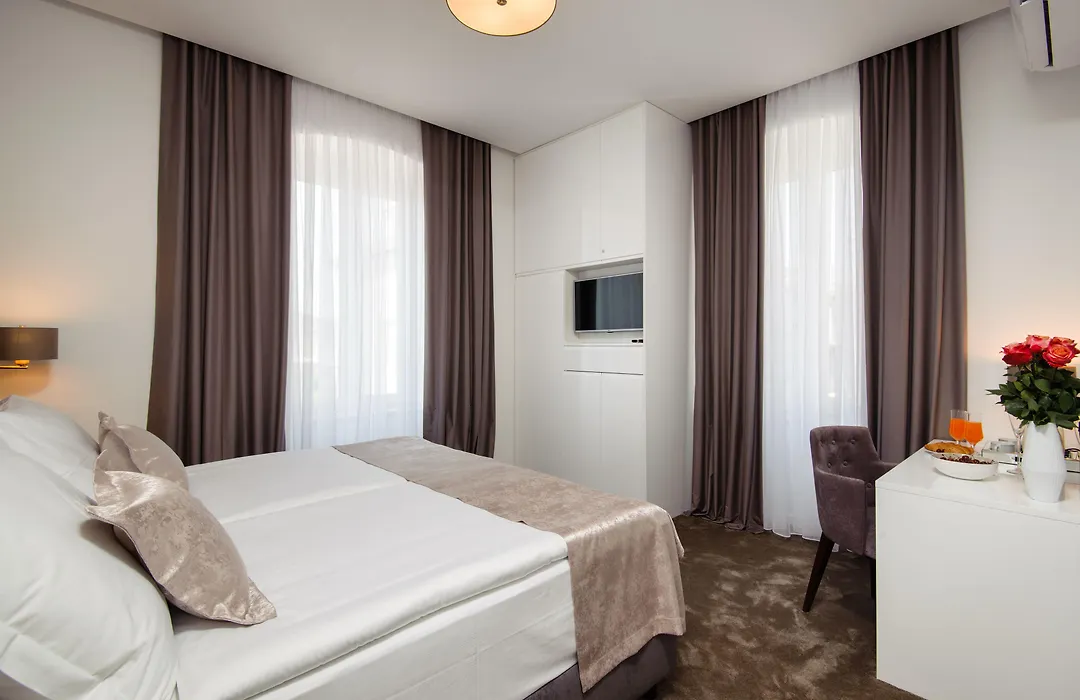 Dream Luxury Rooms-1