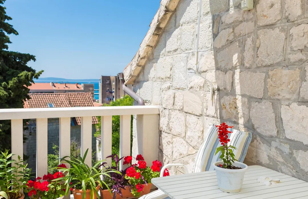 Split Center Suites-1