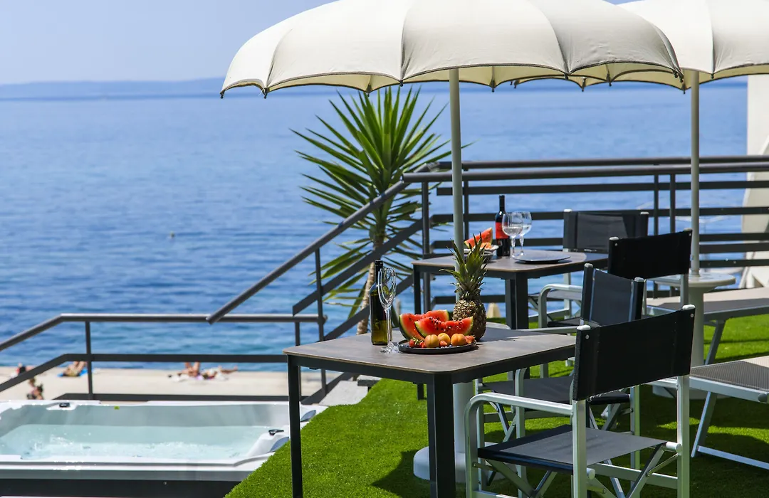 Via Mare Luxury Rooms-1