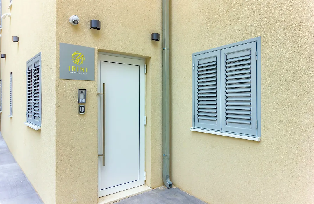 Irini Luxury Rooms-1