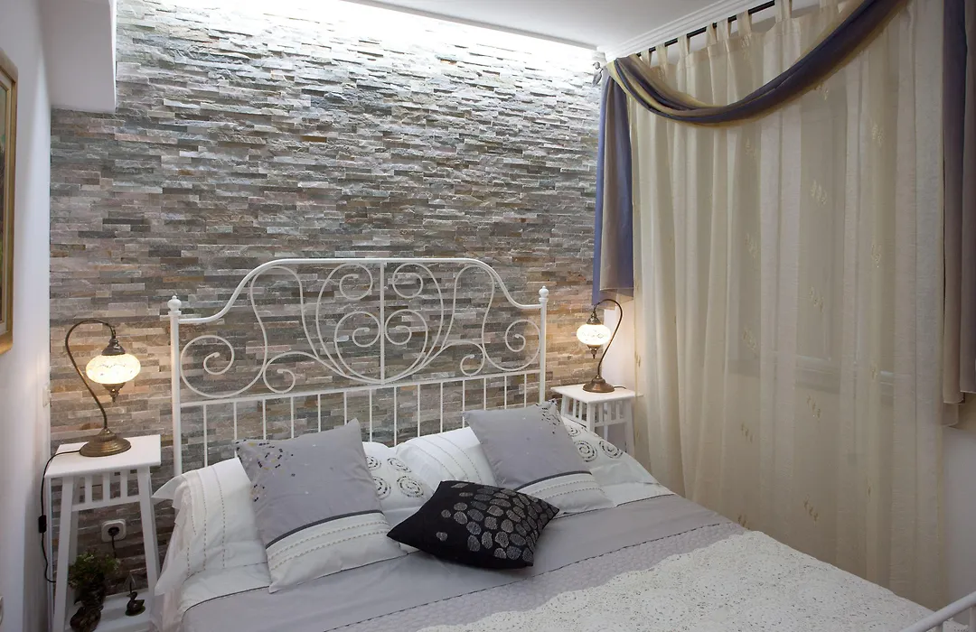 Split Theatre Apartments-1