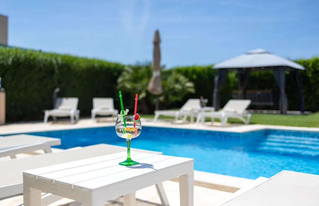 Sunny Garden-1