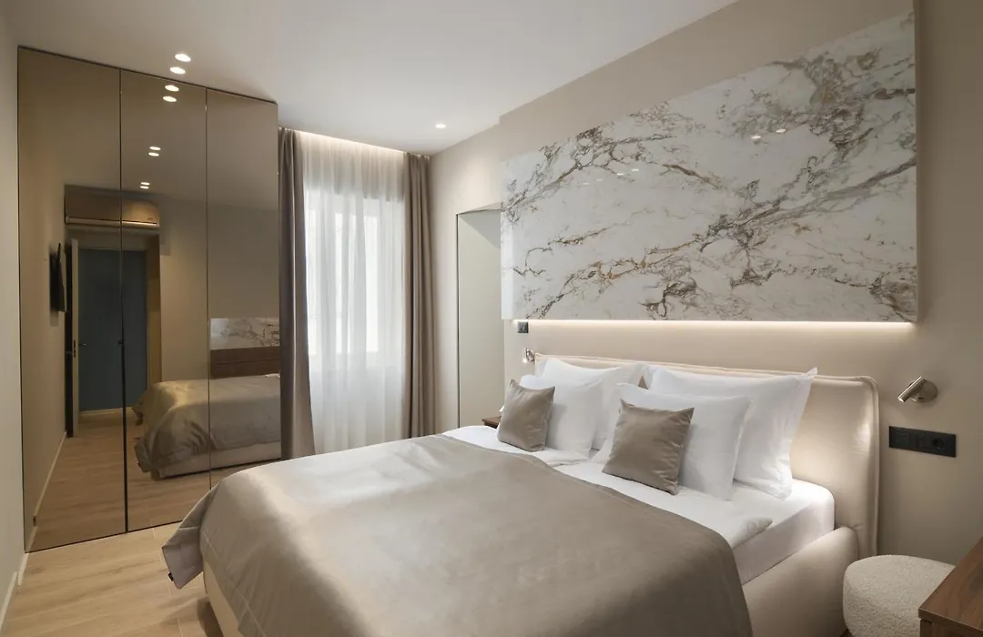 Amelie Luxury Rooms-1