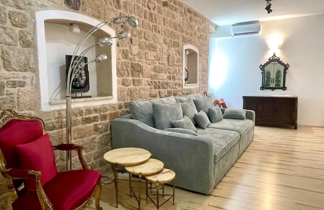 Apartment Papalic Palace-1