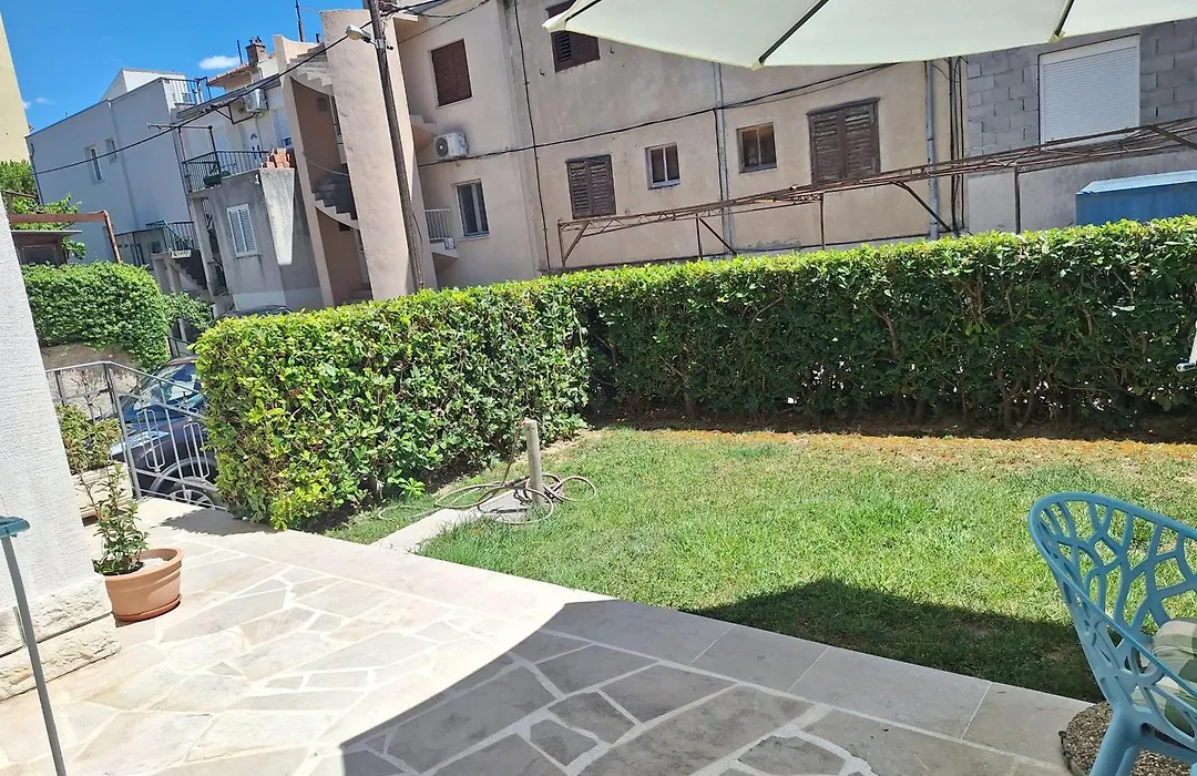 Apartment Garden Residence With Private Parking-1